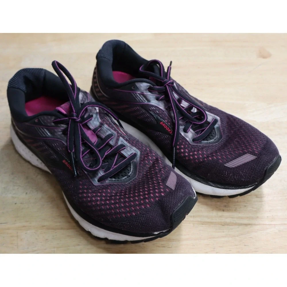 Brooks Ghost 12 Cushion Neutral Black Pink Womens Size 9 B Medium
